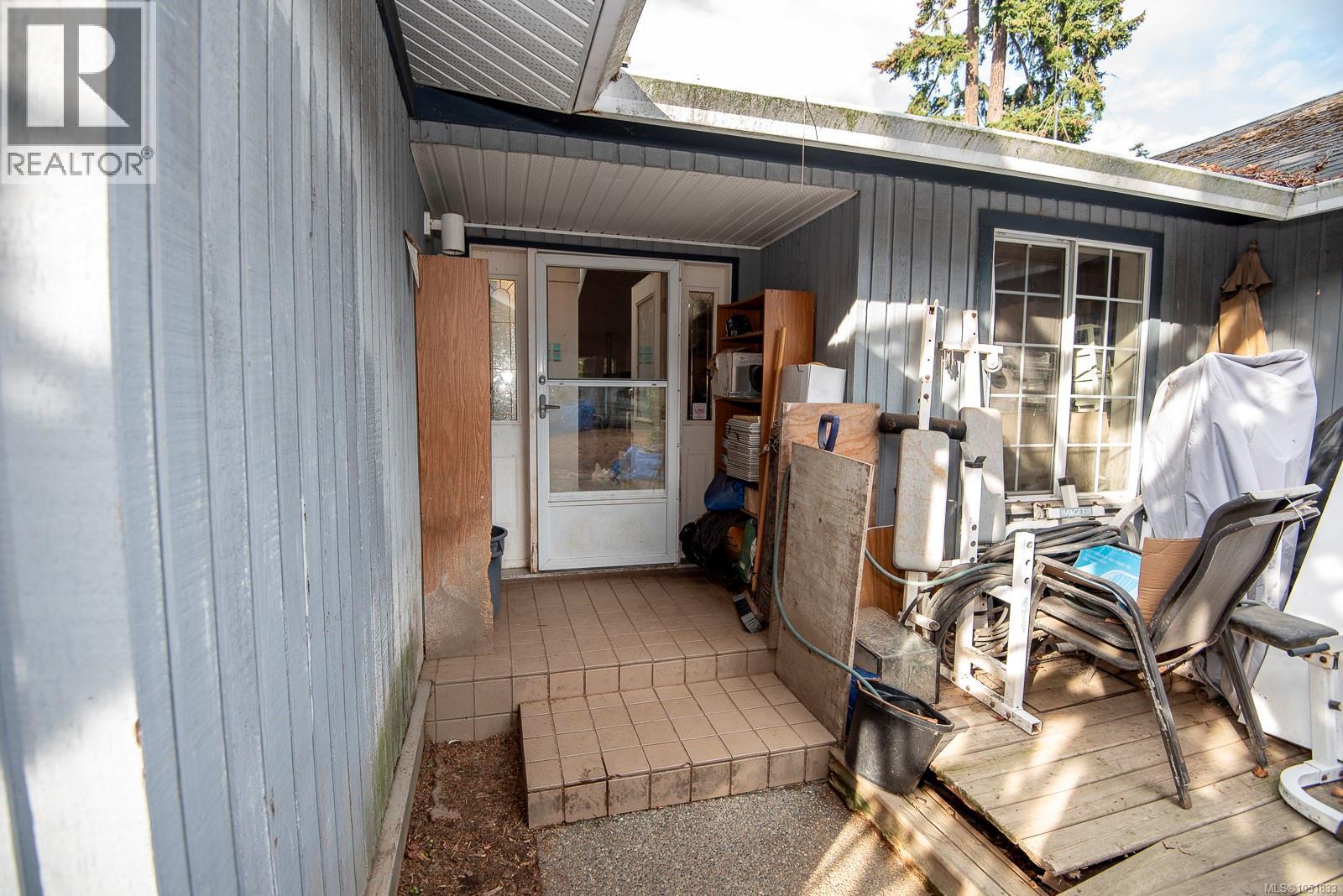 1706 Mills Rd, North Saanich British Columbia