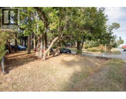 1706 Mills Rd, North Saanich, BC V8L5S9 Photo 46