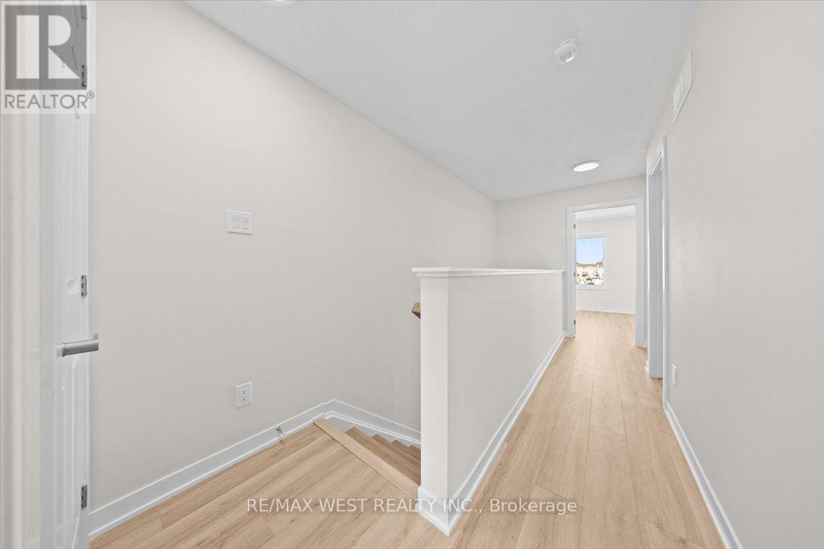 755 Utopie Private — photo 24