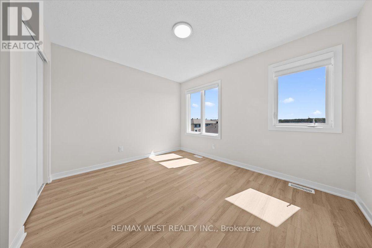 755 Utopie Private — photo 28