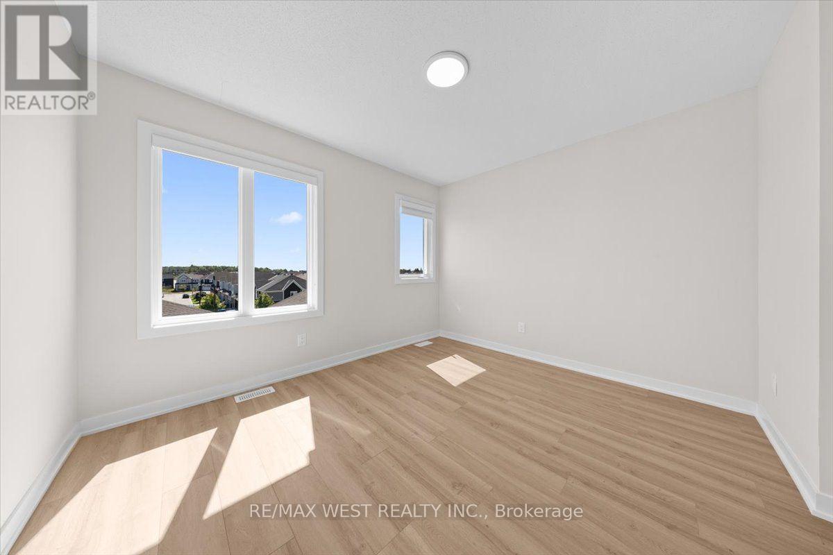 755 Utopie Private — photo 31