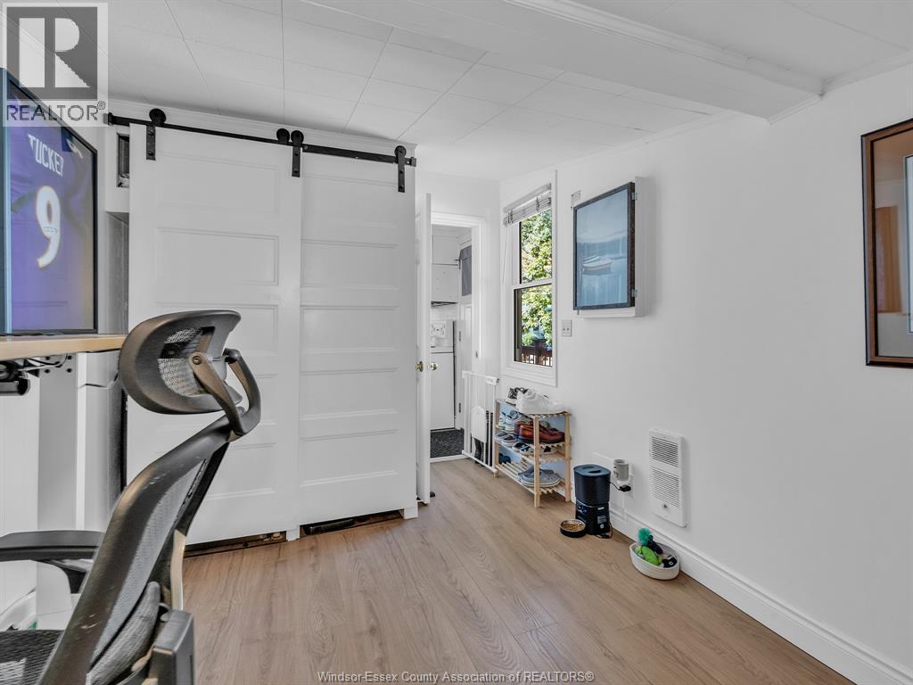 100 MCCARTHY LANE - 9