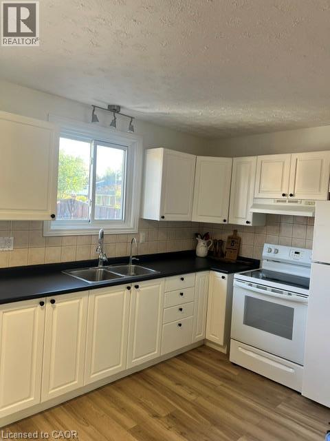 227 FERGUS Avenue - Image 16