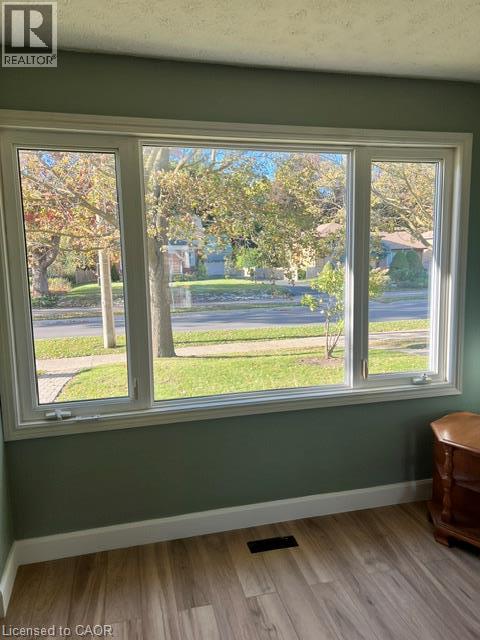 227 FERGUS Avenue - Image 13