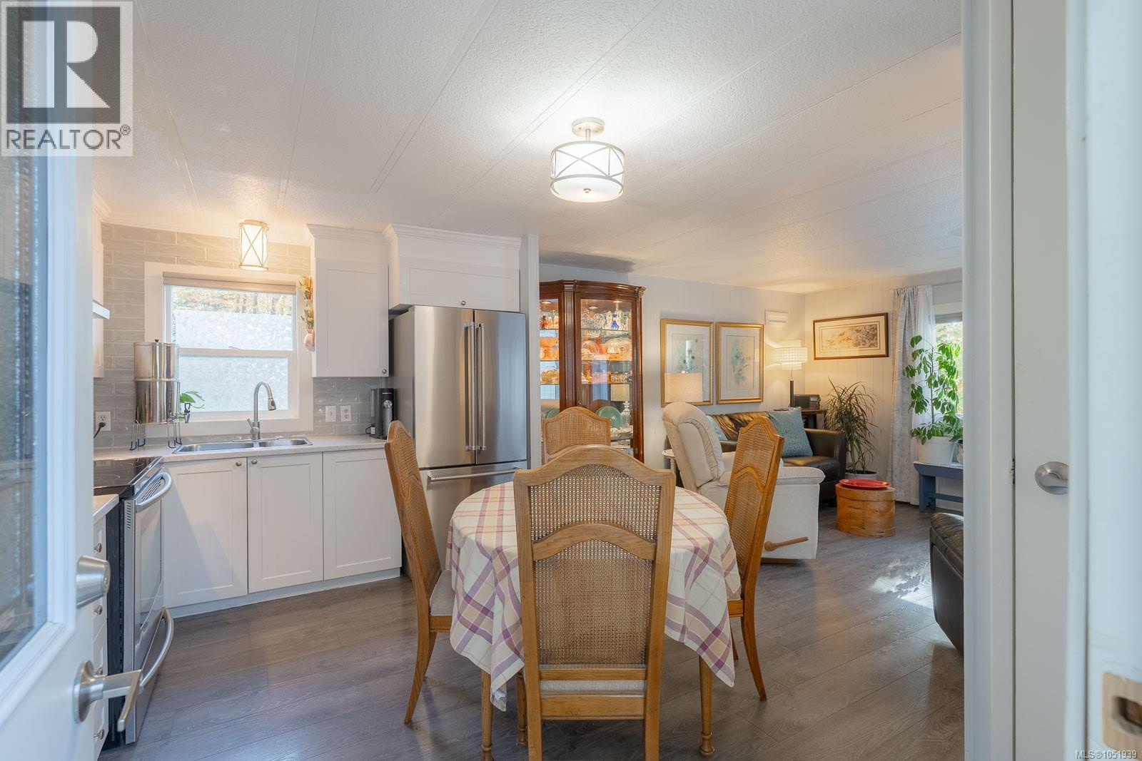 #2 3258 Alberni Hwy - 13