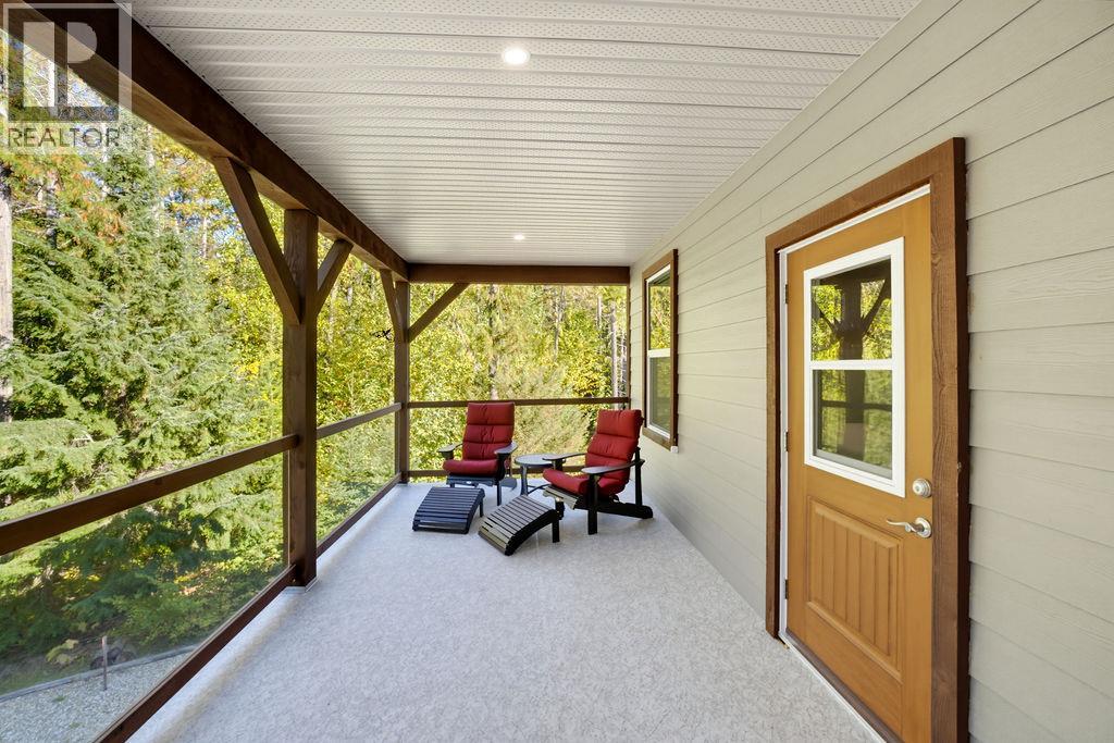 686 Swanbeach Road - 29