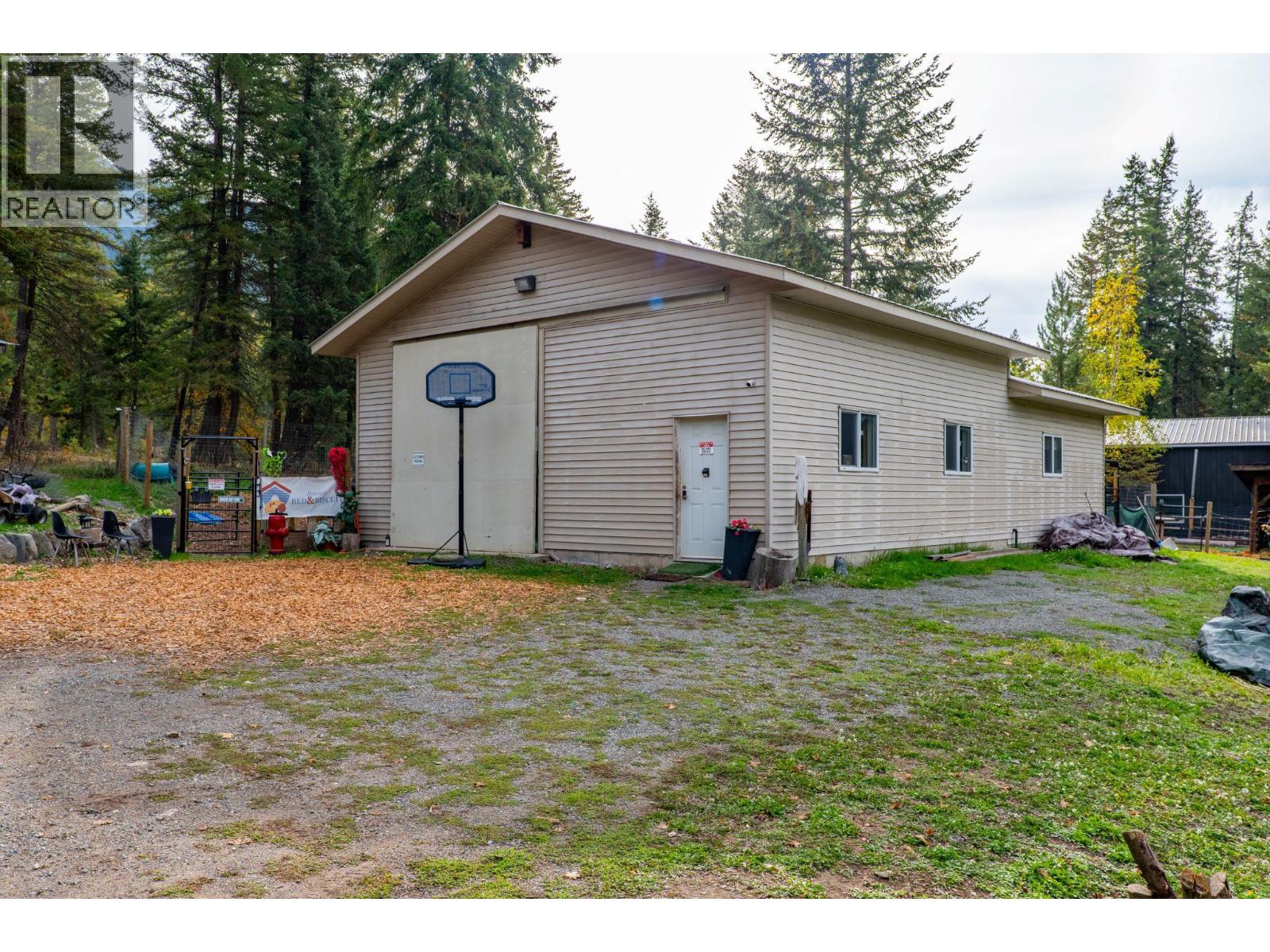 4148 DIXON MOUNTAIN Road, Barriere