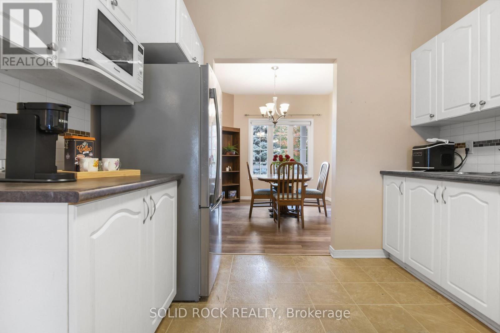 16 MOE ROBILLARD STREET, Arnprior — photo 11