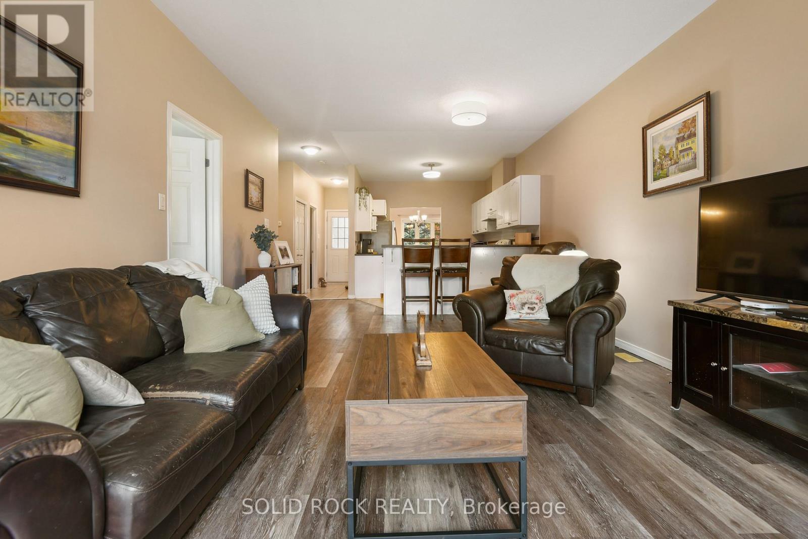 16 MOE ROBILLARD STREET - 4