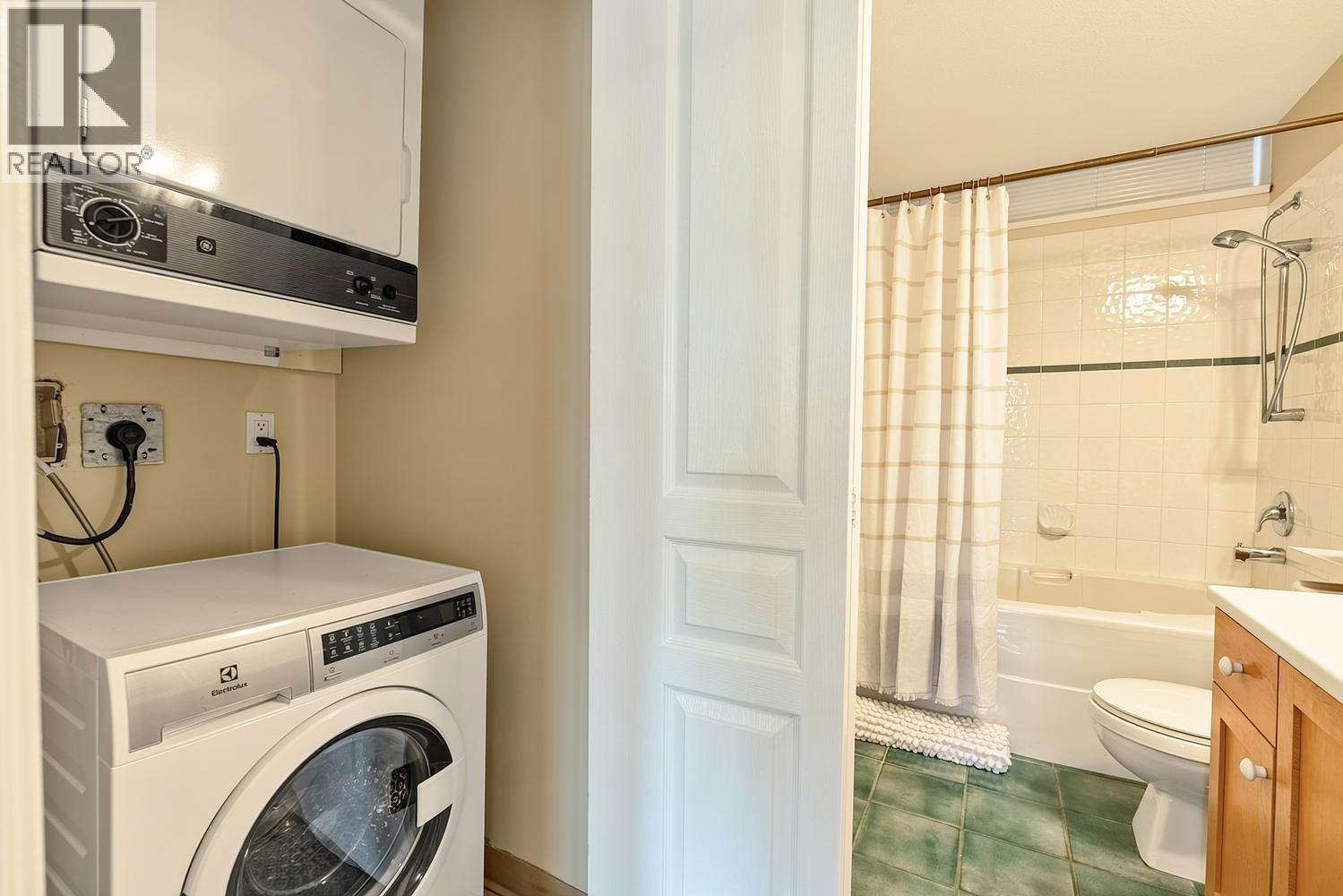 302 2020 E KENT AVENUE, Vancouver - Image 1