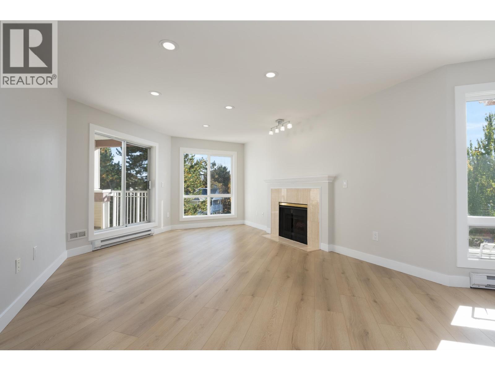 321 7453 MOFFATT ROAD, Richmond - Image 1