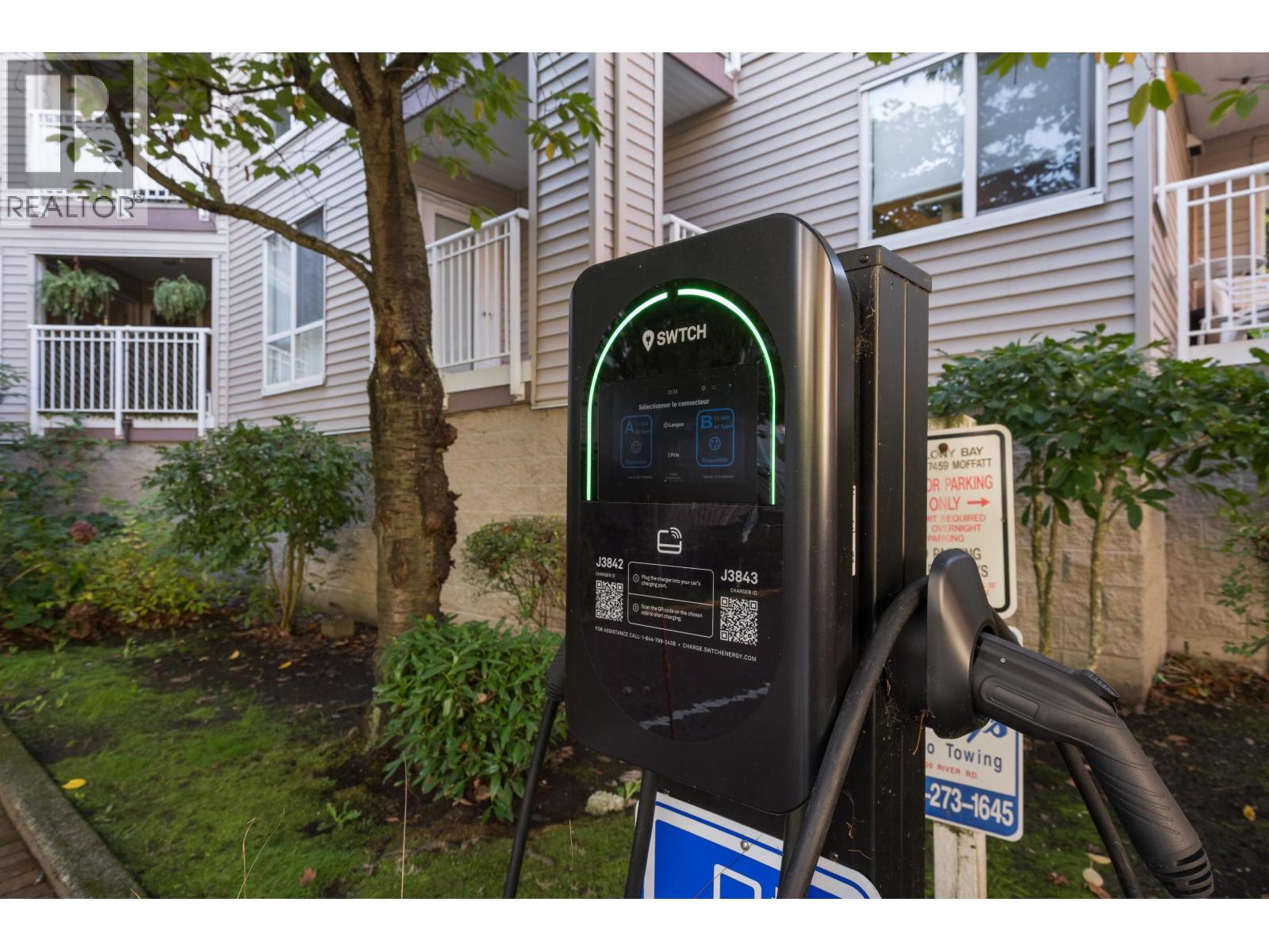 321 7453 MOFFATT ROAD, Richmond - Image 1