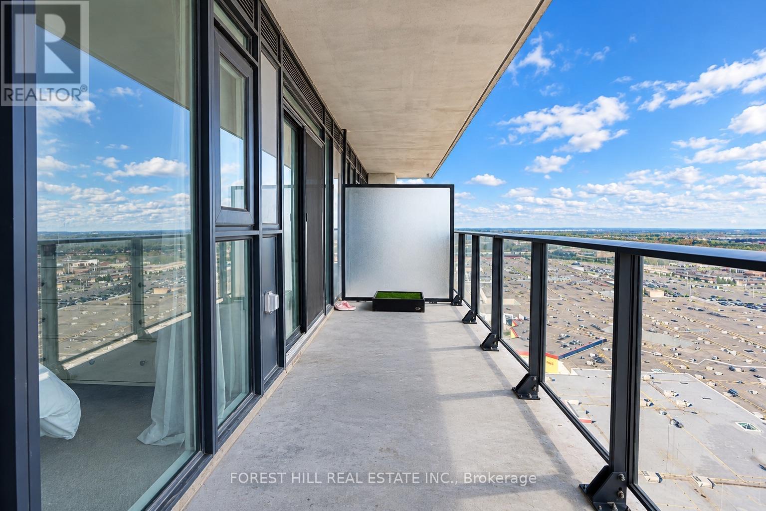8960 Jane Street — photo 13