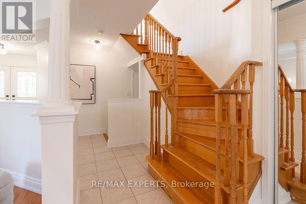 104 Echo Ridge Crescent, Vaughan, ON photo 18