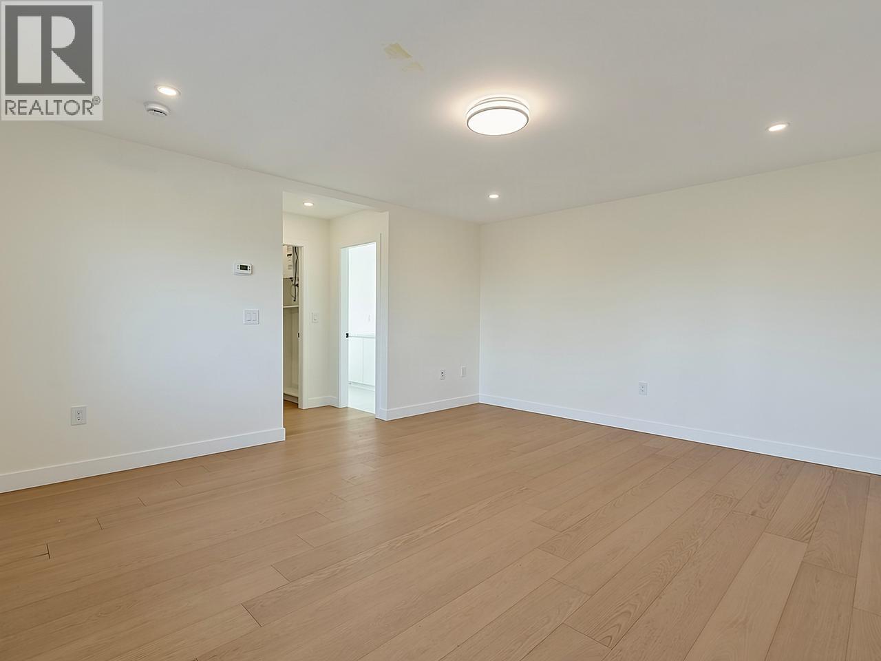 2 5337 ELSOM AVENUE, Burnaby - Image 1