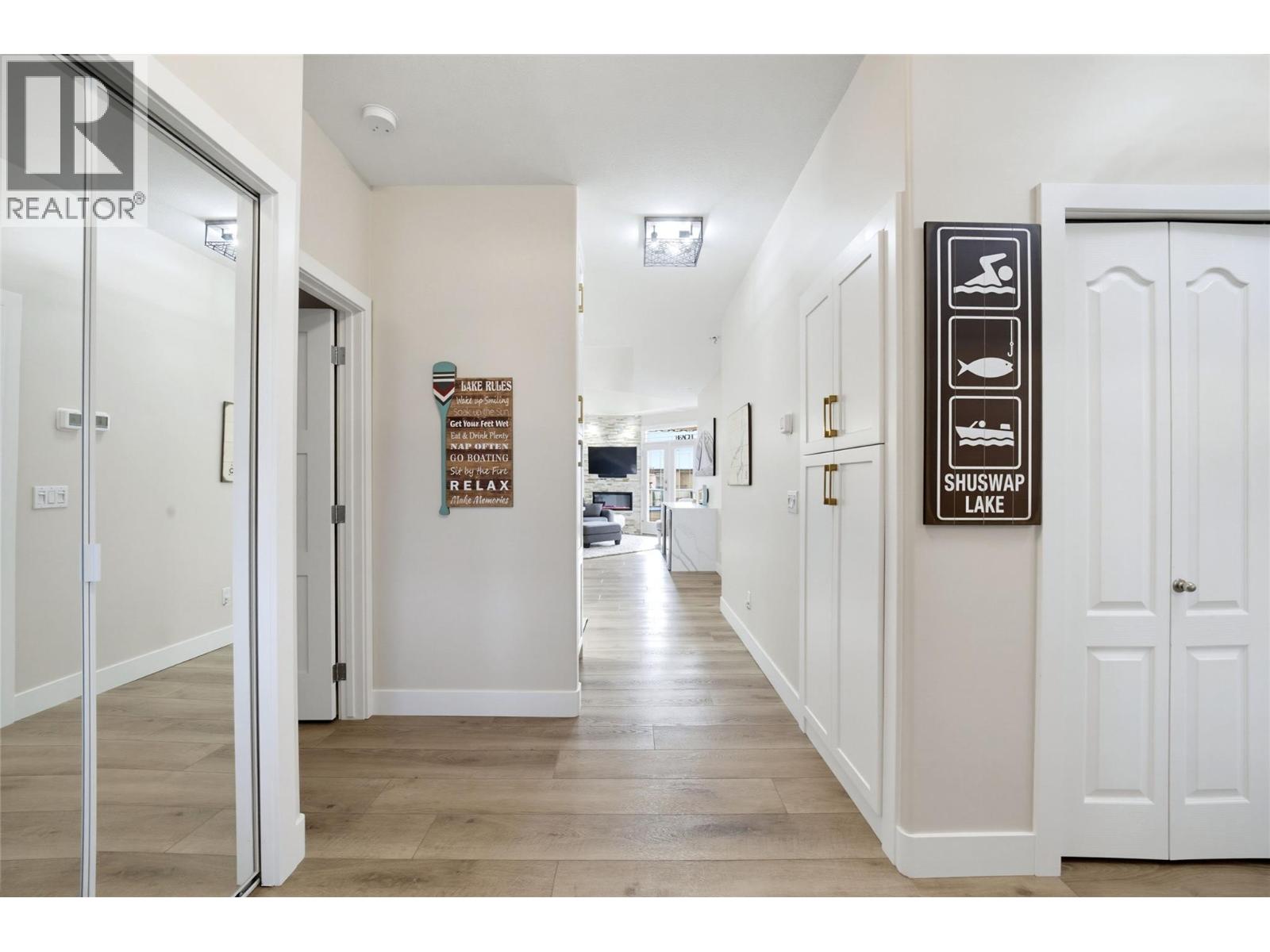 28 714 Riverside Avenue, Sicamous