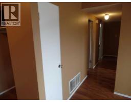 733 44 Avenue NW - photo 15