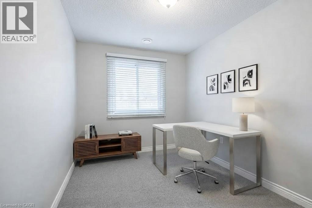563 James Street North — photo 13
