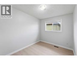 5114 Bowness Road NW - photo 9