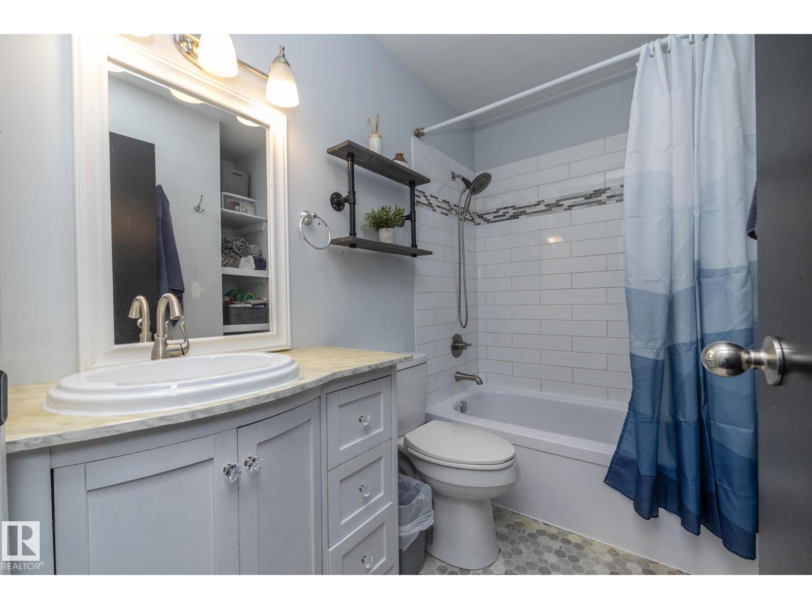 5026 52 ST - Image 10