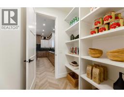 5pc Bathroom - 2618 26 Street Sw, Calgary, AB T3E2A9 Photo 16