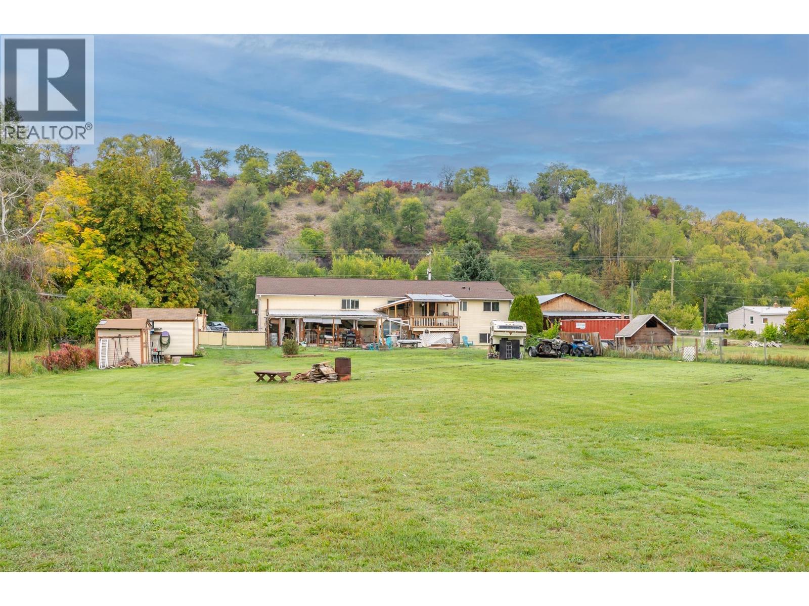 5467 Sawmill Road, Oliver