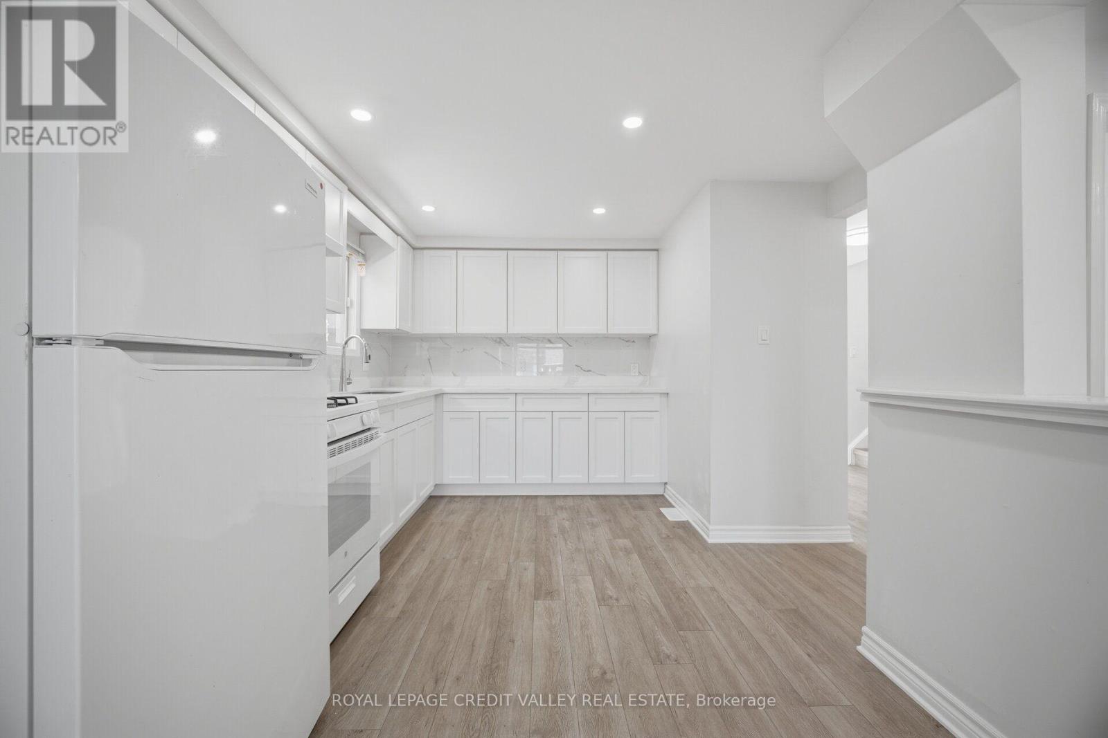 37 RODGERS ROAD - 13