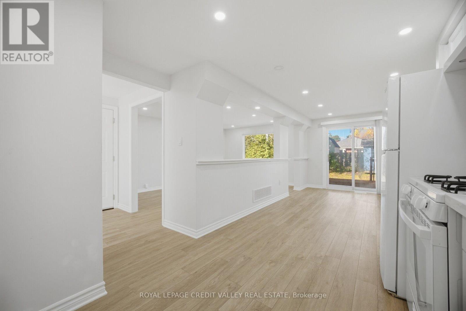 37 RODGERS ROAD - 15