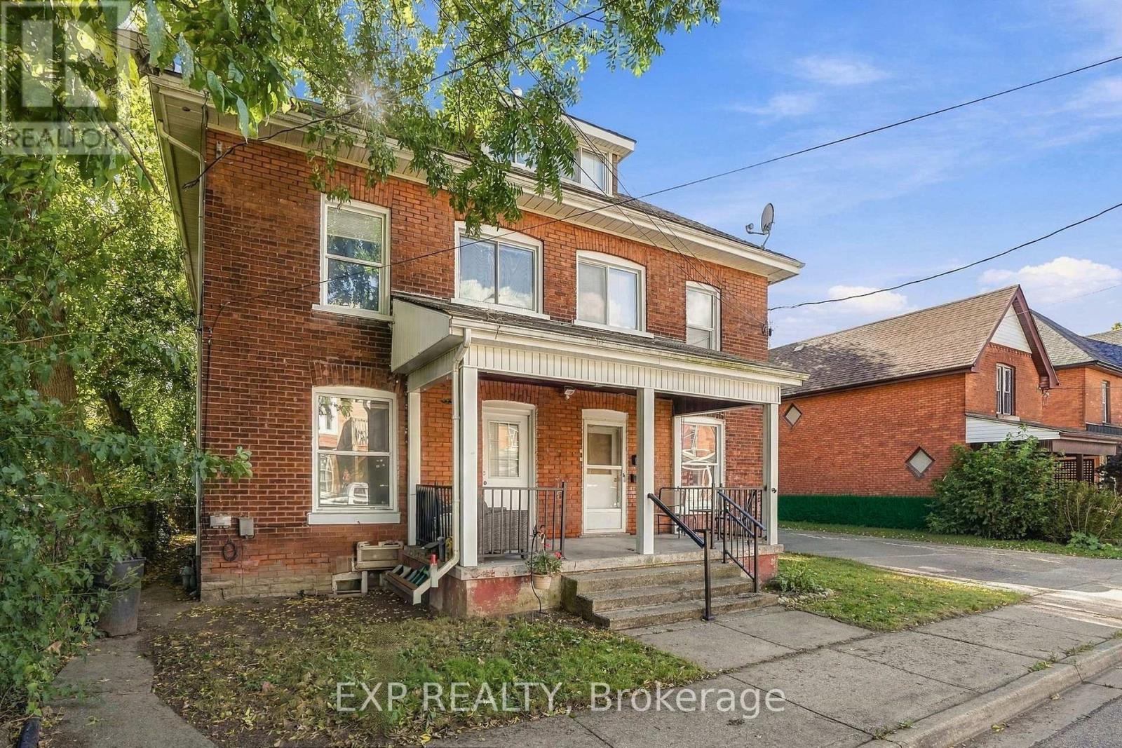 11 HART STREET, Brant (Brantford Twp) — photo 4