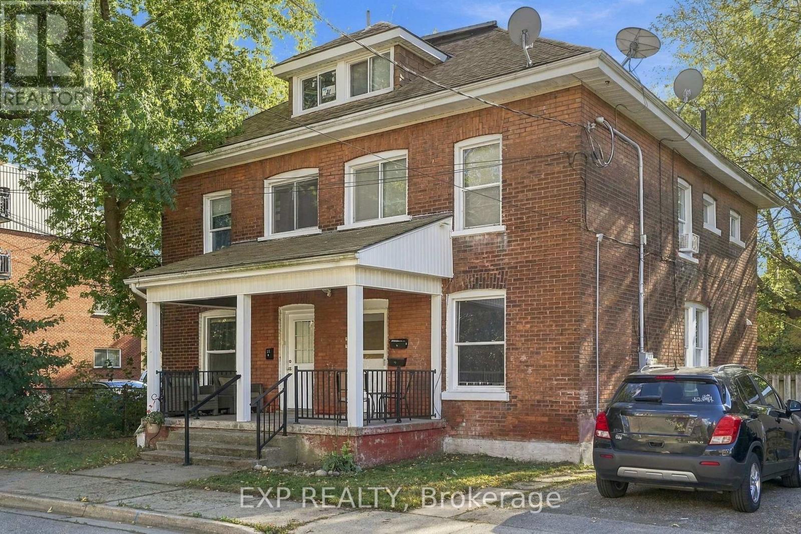 11 HART STREET - 5
