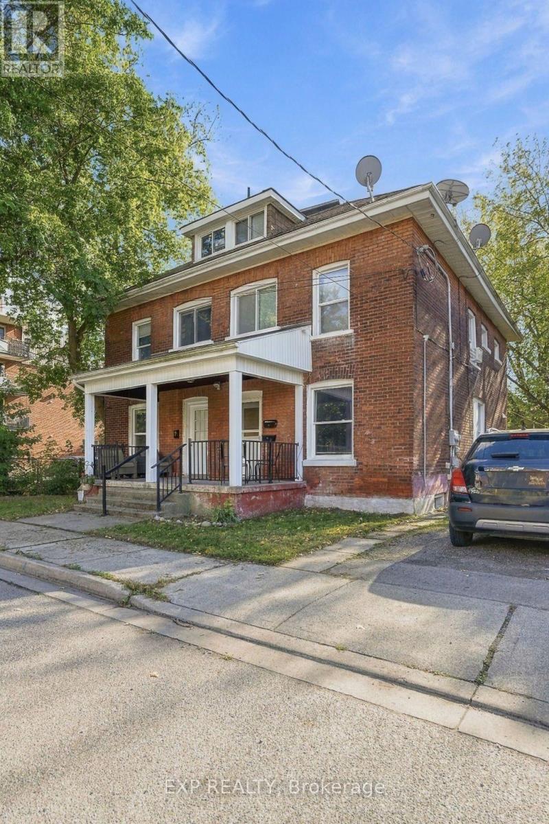11 HART STREET, Brant (Brantford Twp) — photo 6