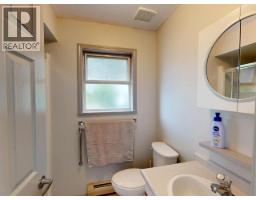 4511 Fernwood Ave, Powell River, BC V8A3L4 Photo 33