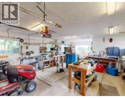 4511 Fernwood Ave, Powell River, BC V8A3L4 Photo 38