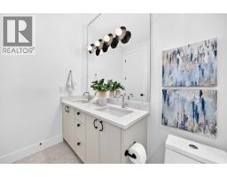 507 26 Avenue NE - photo 39
