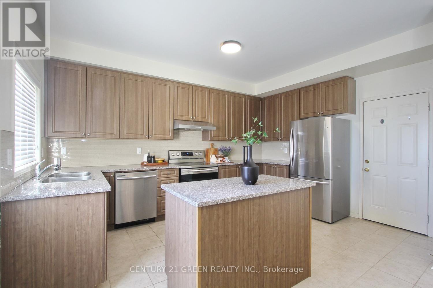 40 COOKVIEW DRIVE - 17