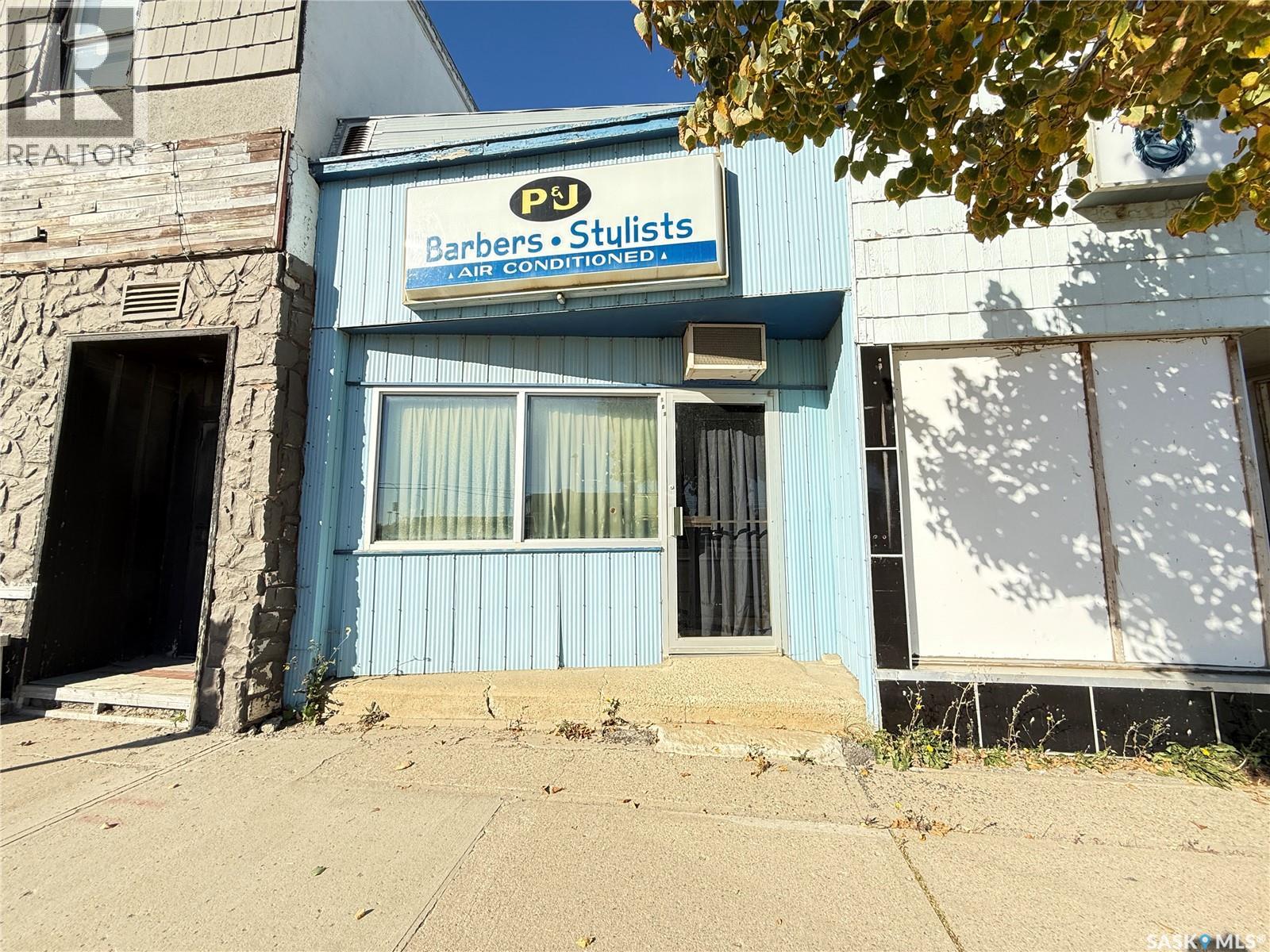 103-105 Main STREET, Melfort — photo 3