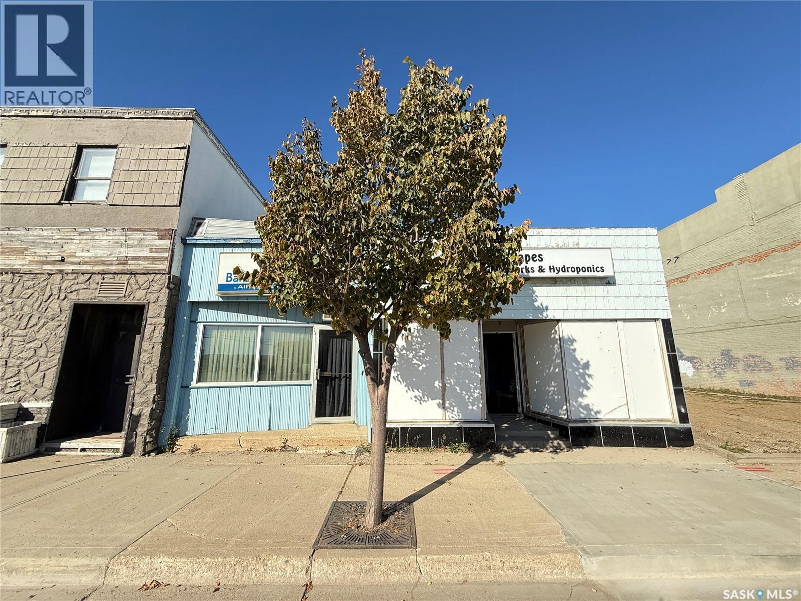 103-105 Main STREET, Melfort — photo 4