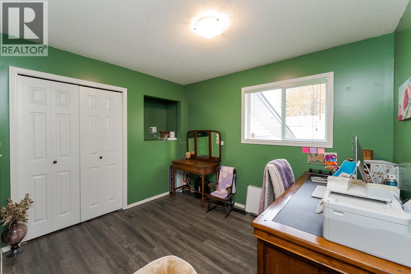 Photo 9 of 20 — 5556 LEHMAN STREET · Prince George, BC