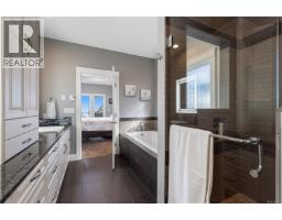 3030 Dolphin Dr, Nanoose Bay, BC V9P9J3 Photo 33
