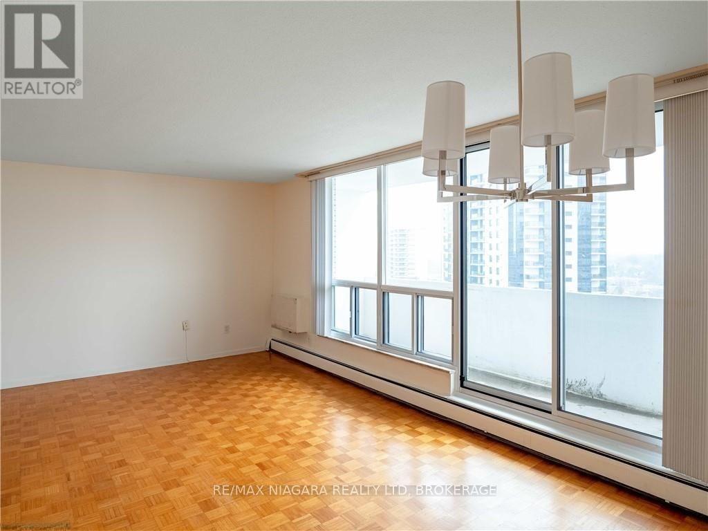 #1002 35 TOWERING HEIGHTS BOULEVARD - Image 7
