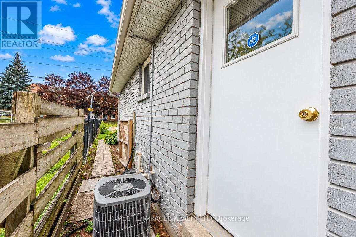 151 BAYVIEW DRIVE - 17