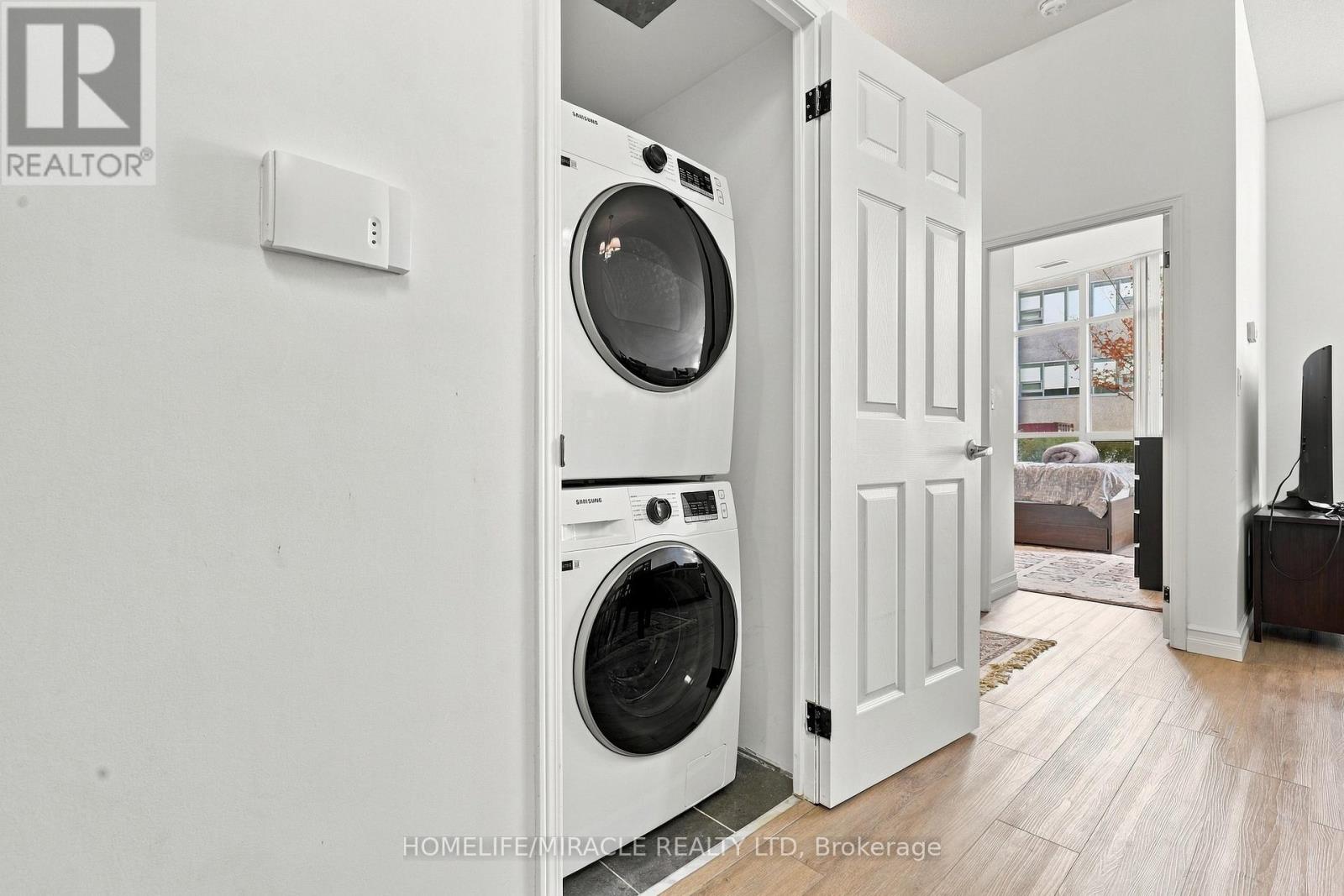 35 Hollywood Avenue — photo 15