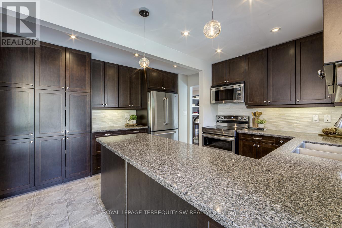 36 Captain Rolph Boulevard, Markham, ON photo 16