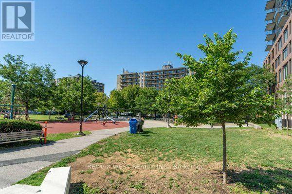 270 Dufferin Street North — photo 41