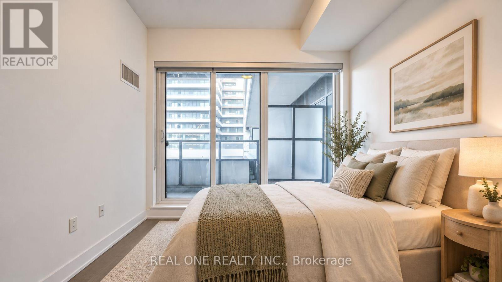 #231 30 SHORE BREEZE DRIVE - 16