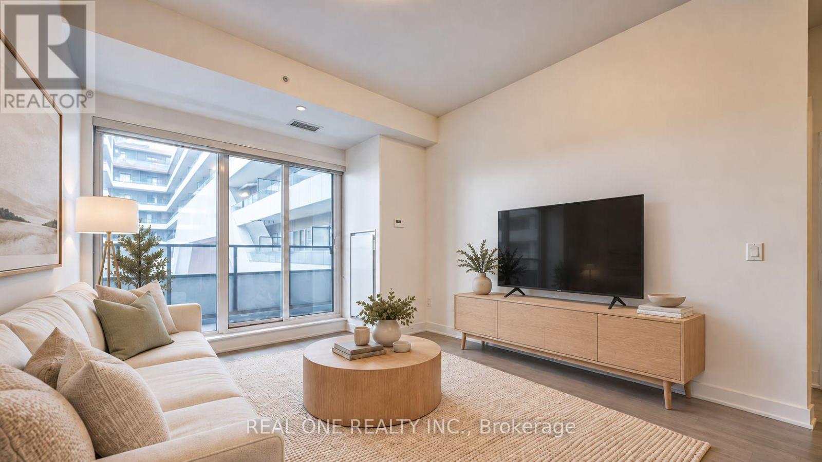231- 30 Shore Breeze Drive, Toronto, ON photo 4