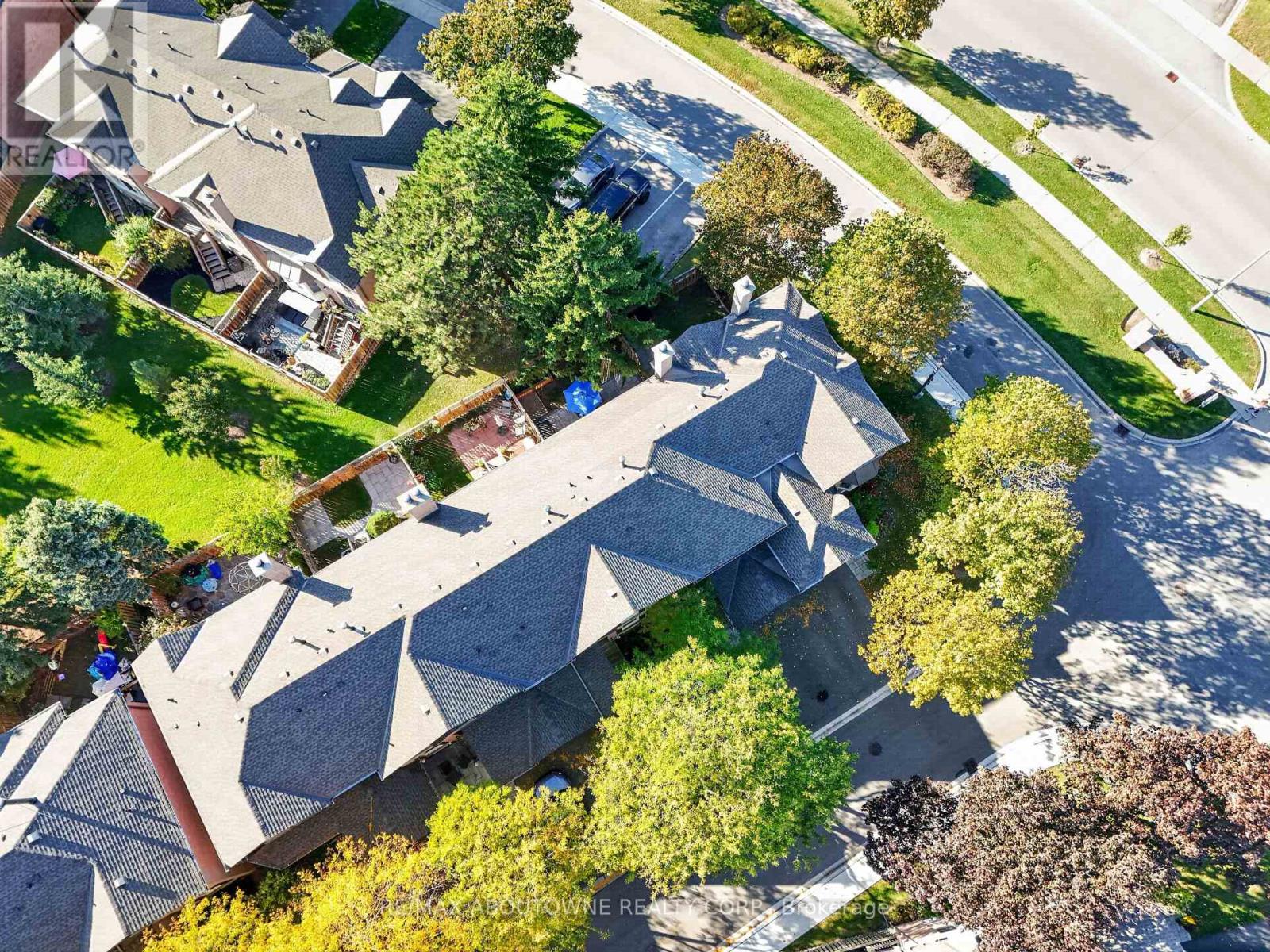 #53 2915 HEADON FOREST DRIVE - 25