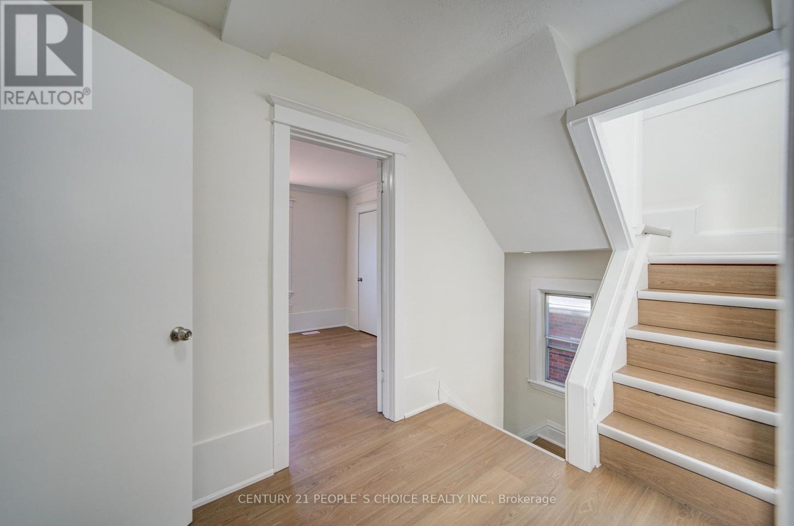 176 LONDON STREET S - 22