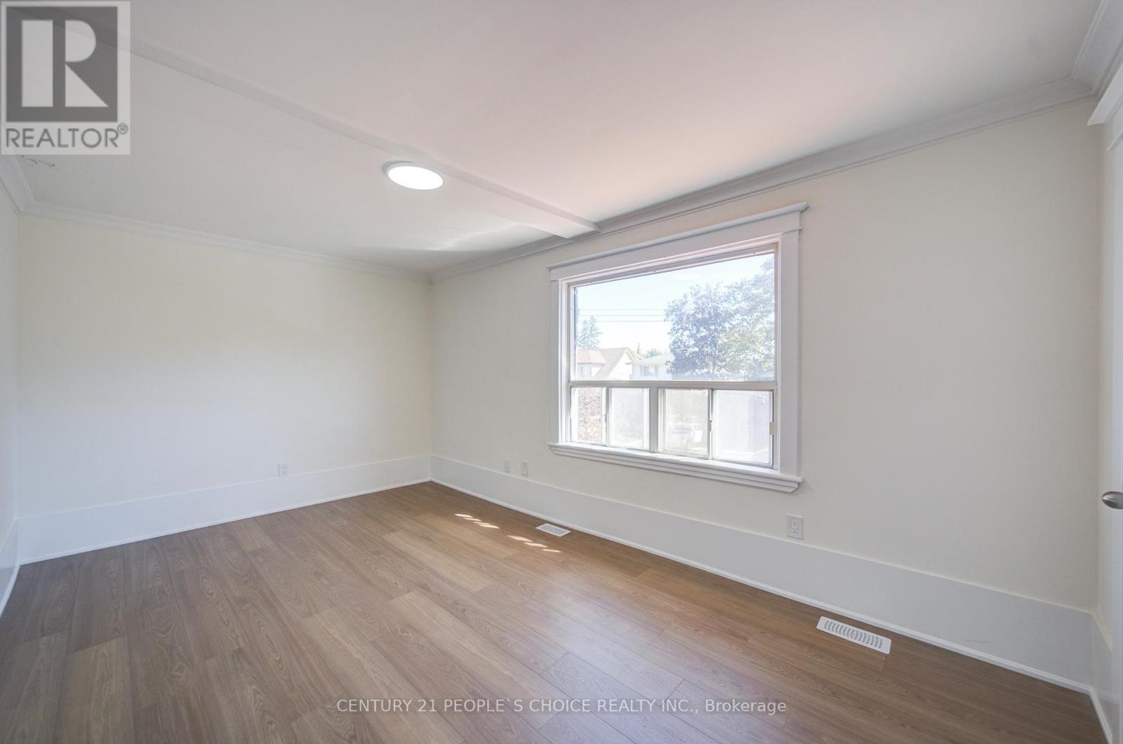 176 LONDON STREET S - 30