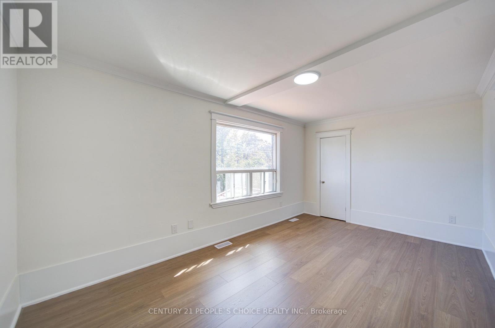176 LONDON STREET S - 33